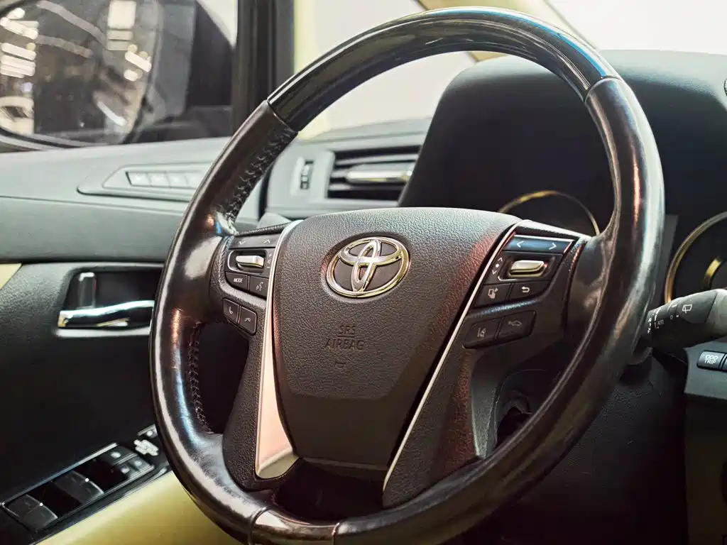 Toyota Vellfire 2021 2.5L HV Luxury