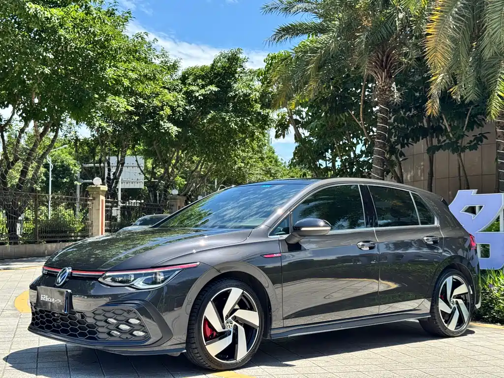 Volkswagen Golf GTI 2021