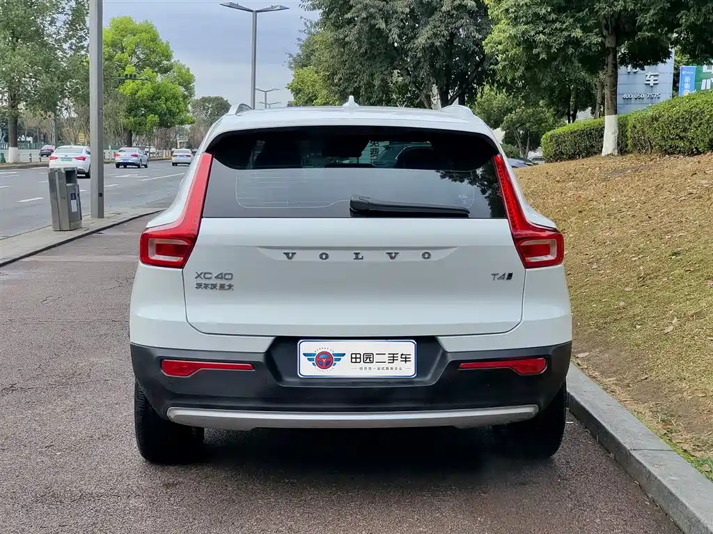 Volvo XC40 2021 T4 Fashion