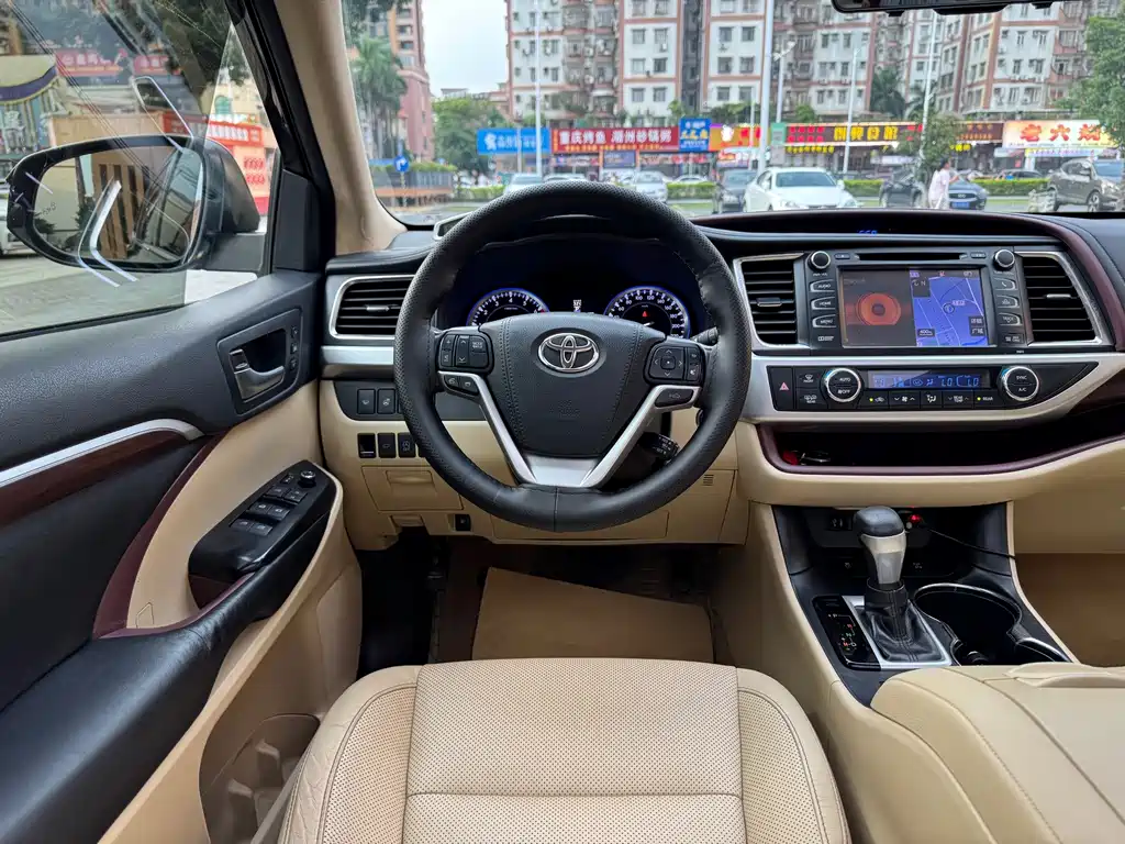Toyota Highlander — миниатюра 14