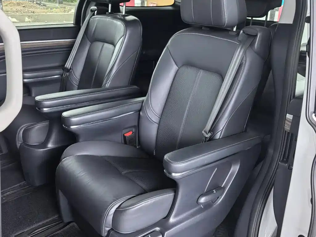 GAC M8 2021 390T Premium