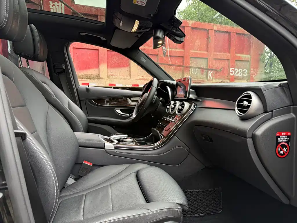 Mercedes-Benz GLC — миниатюра 12