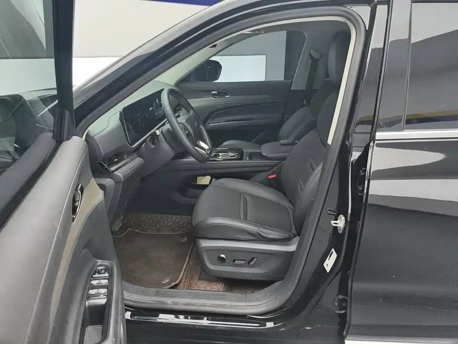Ford Equator Sport — миниатюра 9