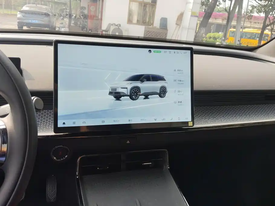 Toyota bZ3X — миниатюра 12