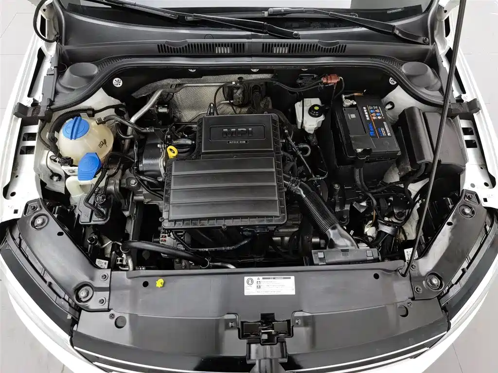 Volkswagen Sagitar 2018 1.6L MT Comfort