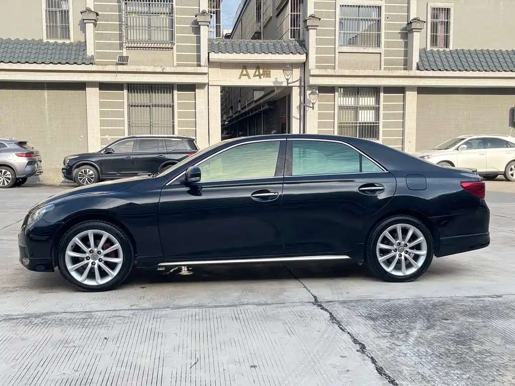 Toyota Reiz 2010 2.5V