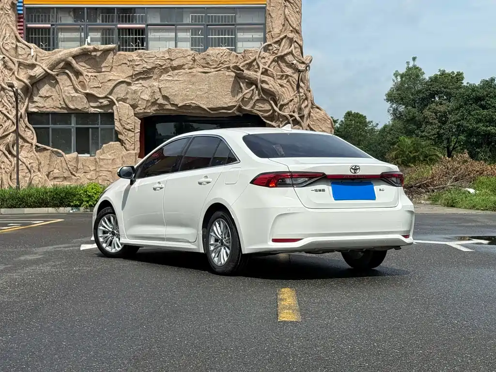 Toyota Allion — миниатюра 3