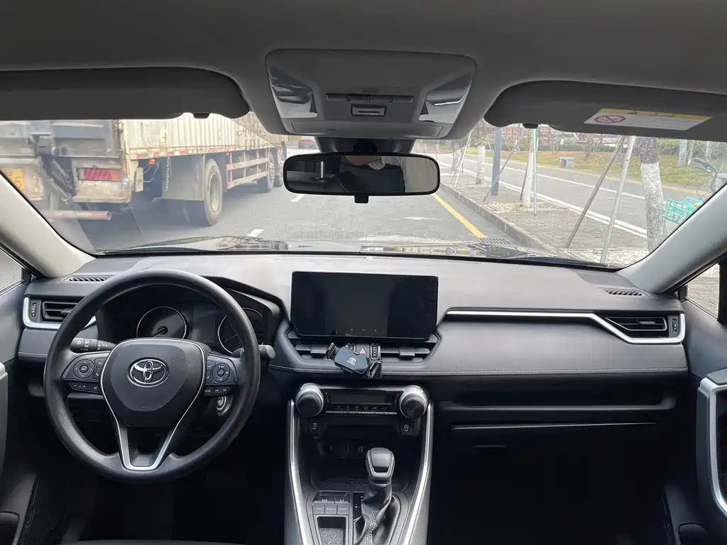 TOYOTA RAV4 RONGFANG