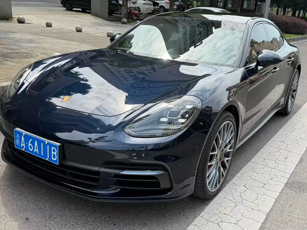 Porsche Panamera 2019