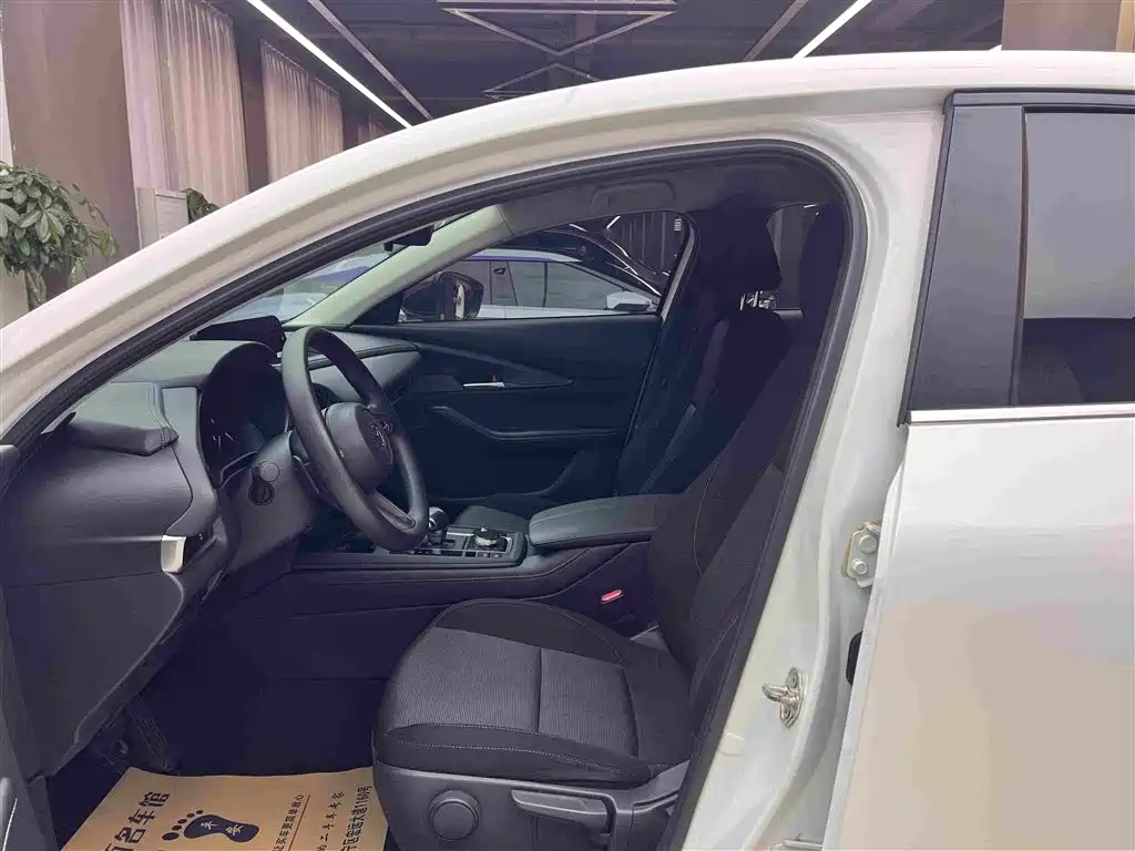Mazda CX-30 EV — миниатюра 9