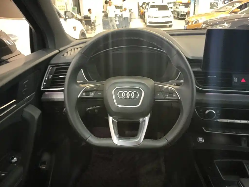 Audi Q5L Sportback — миниатюра 11
