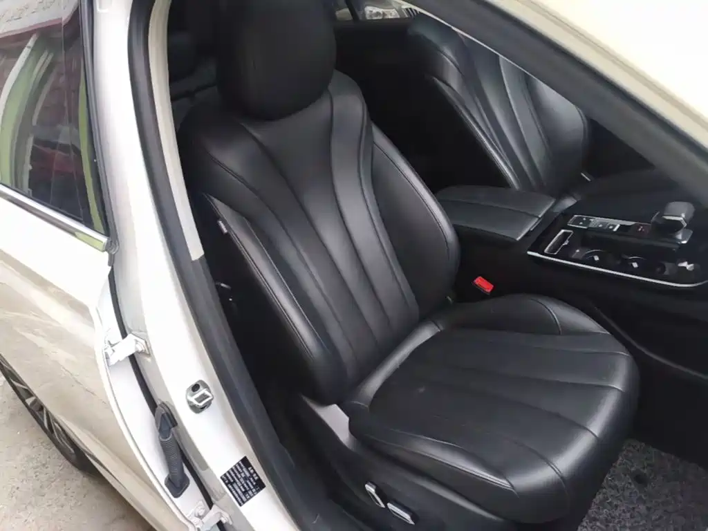 Roewe RX5 MAX — миниатюра 25