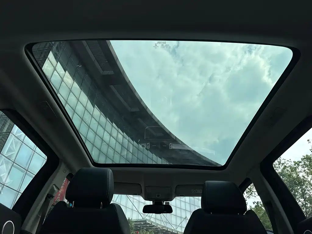 Land Rover Evoque (Import) — миниатюра 12