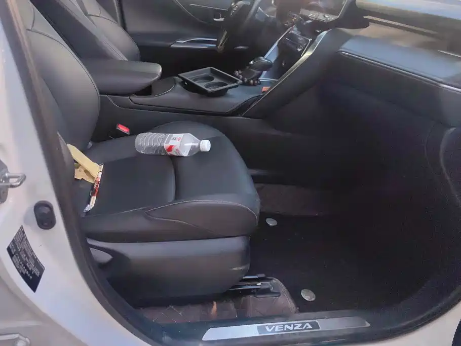 Toyota Venza — миниатюра 8