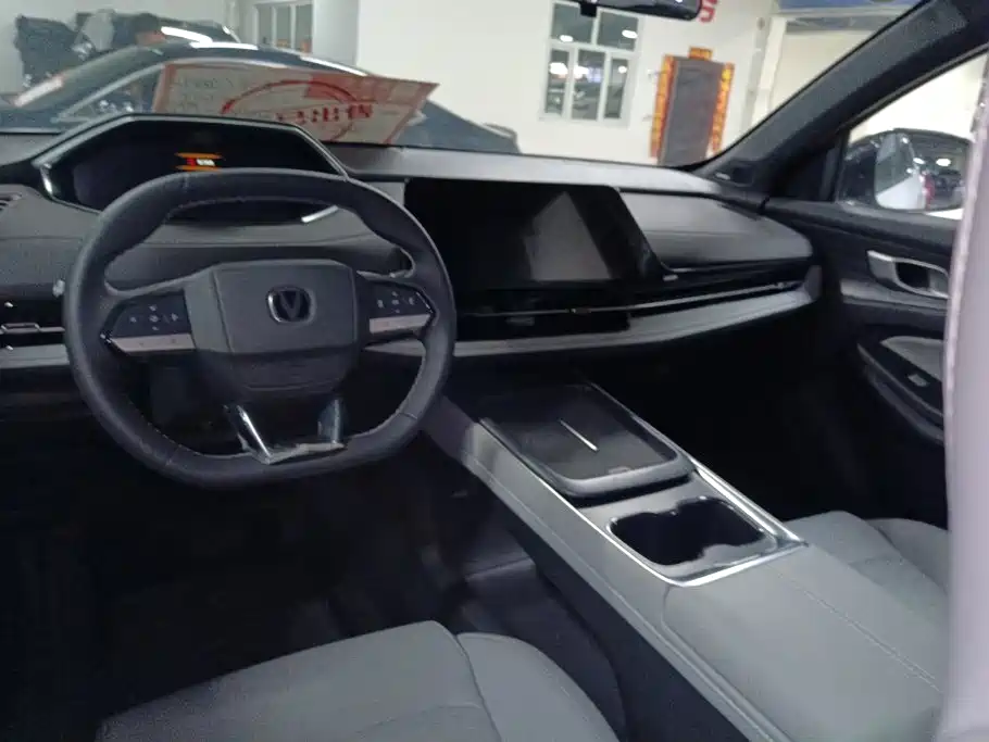 Changan CS55PLUS PHEV — миниатюра 12