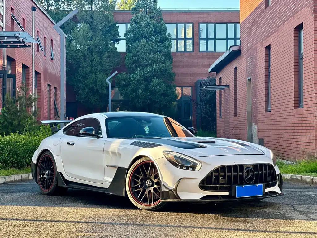 Купить Mercedes-Benz AMG GT