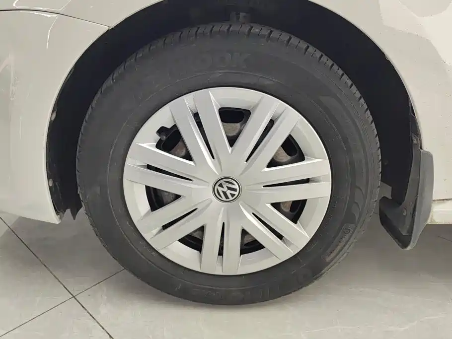 Volkswagen Polo 2016 1.4L AT