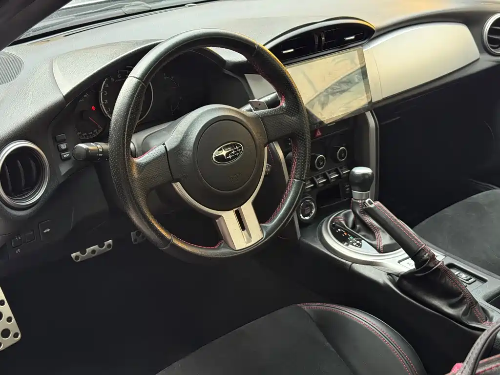 Subaru BRZ — миниатюра 8