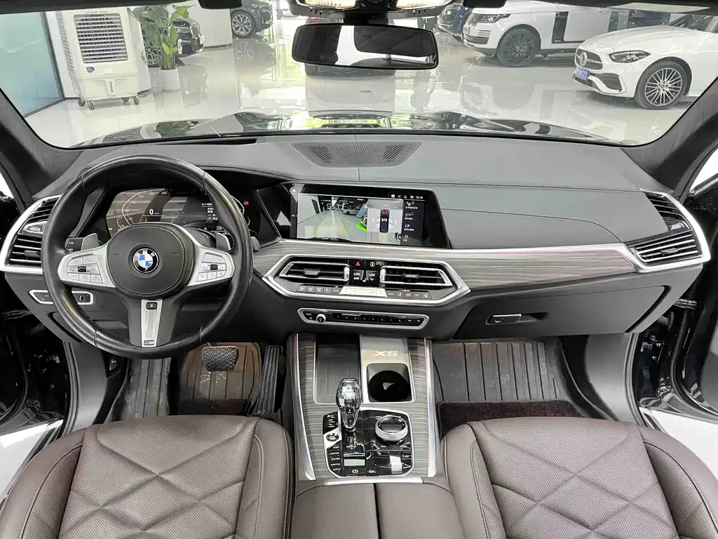 BMW X5 2022 xDrive 40Li Premium M Sport