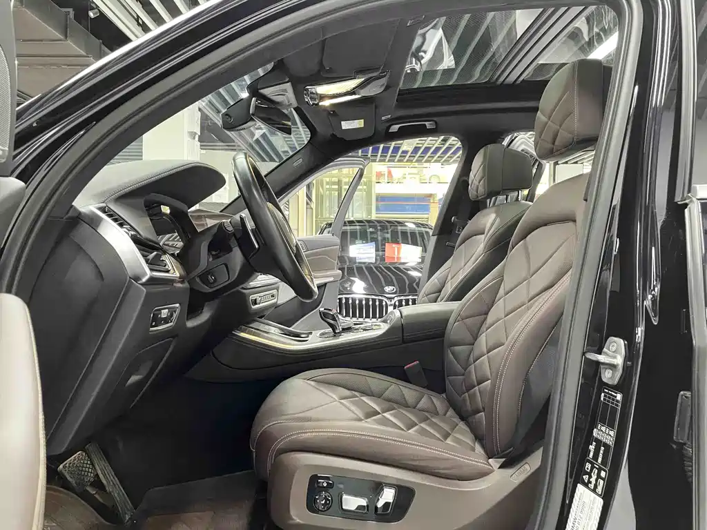 BMW X5 2022 xDrive 40Li Premium M Sport
