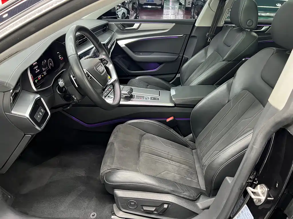 Audi A7L 2024 45TFSI S-line
