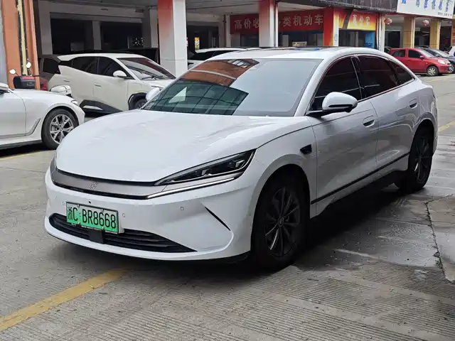 BYD QIN L 2025
