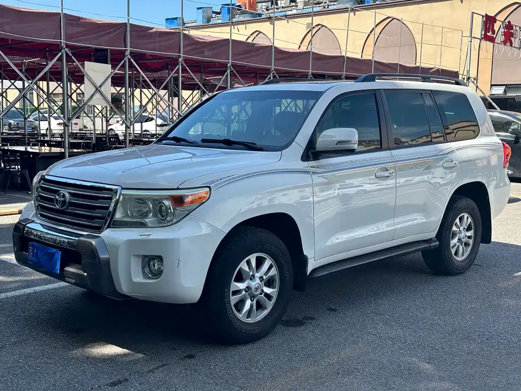 Toyota Land Cruiser 2013