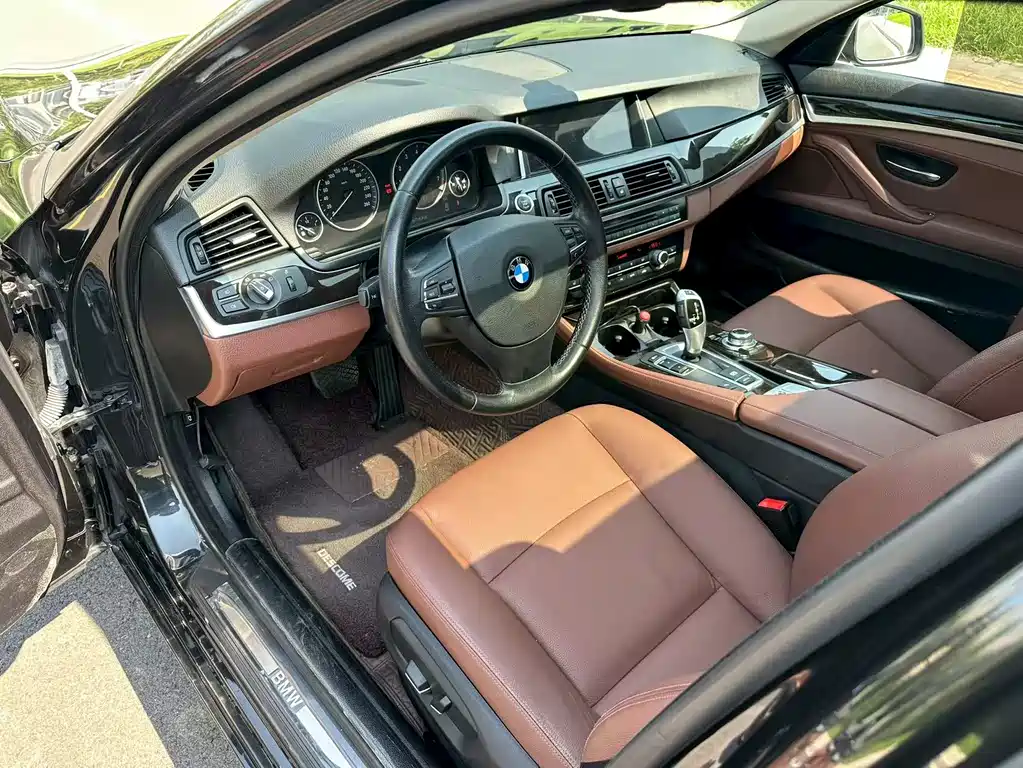 BMW 5 SERIES