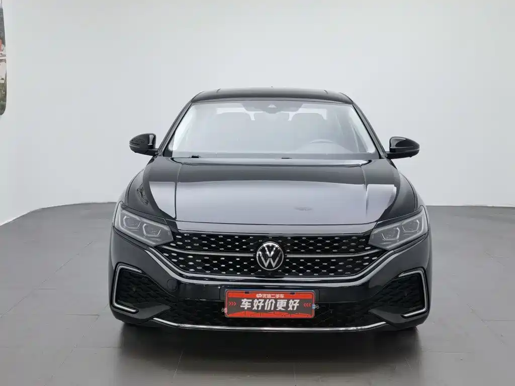 Volkswagen Passat 2023 330TSI Luxury