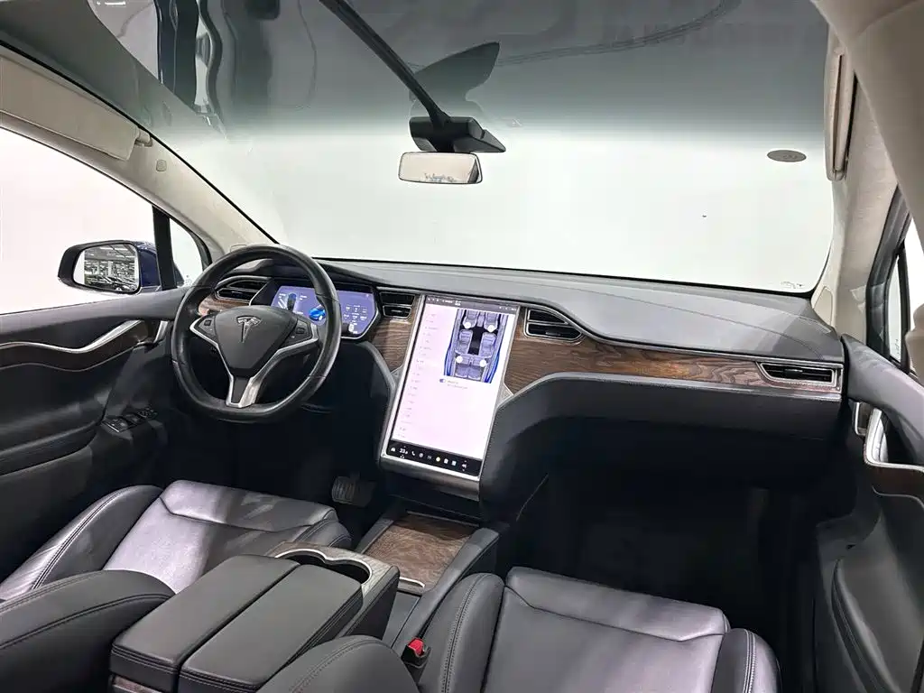 Tesla Model X — фотографии объявления, Фото 17