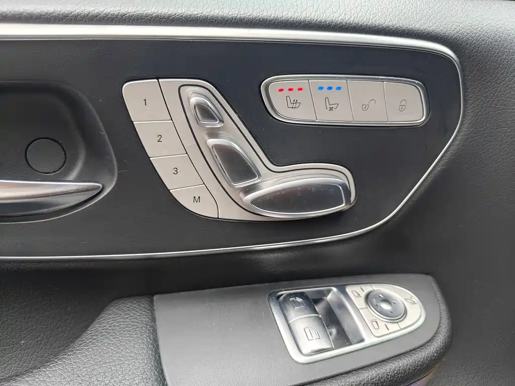 MERCEDES-BENZ V CLASS