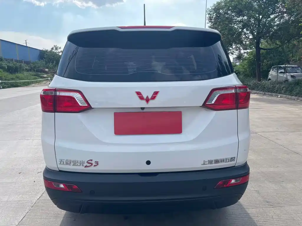 Wuling Hongguang S3 — миниатюра 8