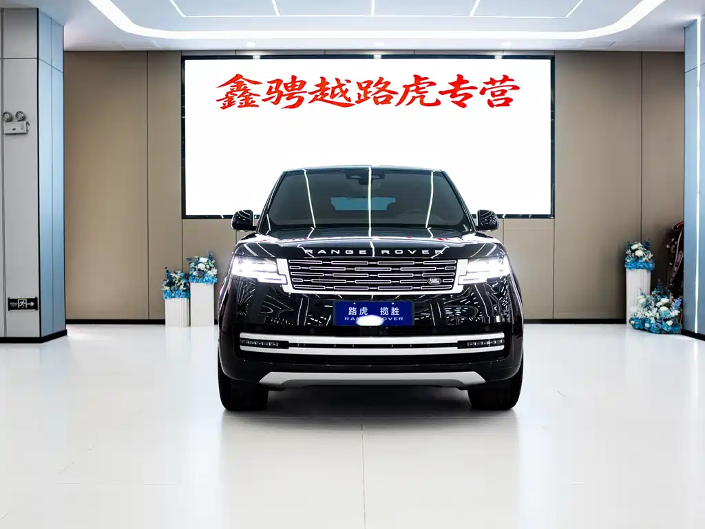 Land Rover Range Rover 2025 3.0 L6 400PS Long Wheelbase