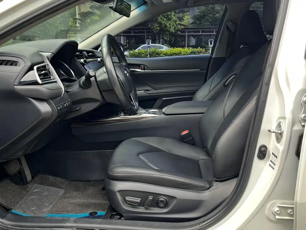 Toyota Camry 2019 2.5G Luxury