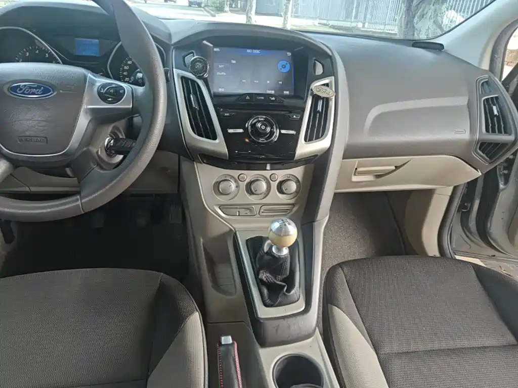 Ford Focus 2012 1.6L MT Comfort