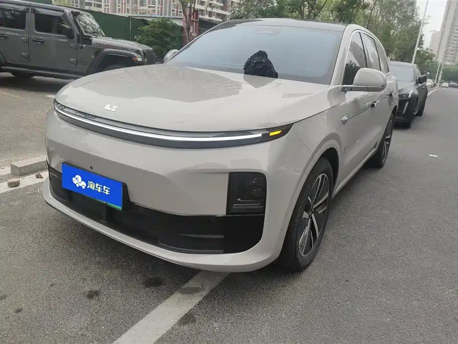 Li Auto Li L6 2025