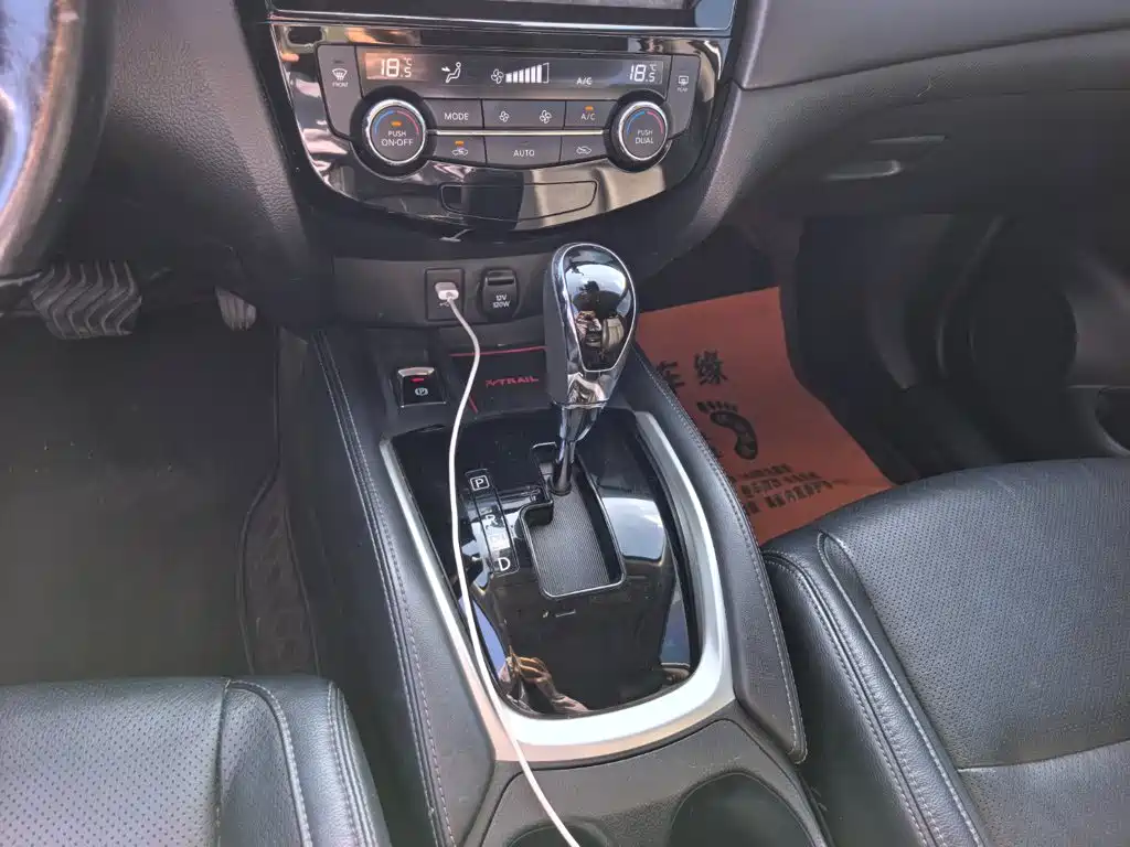Nissan X-Trail — миниатюра 14