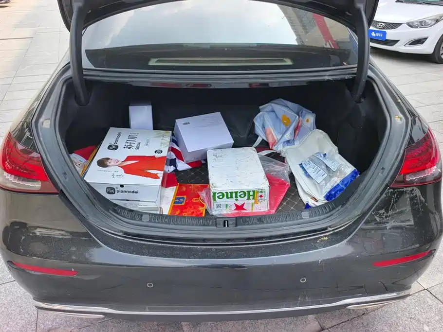 Mercedes-Benz E-Class — миниатюра 4