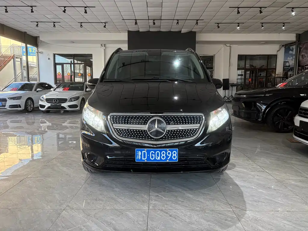 Mercedes-Benz Vito 2021 2.0T Elite 7 мест