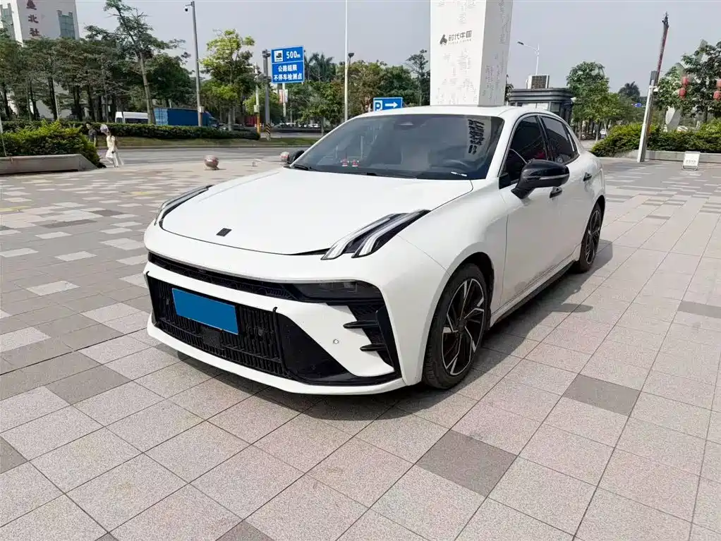 Lynk & Co 03 2022