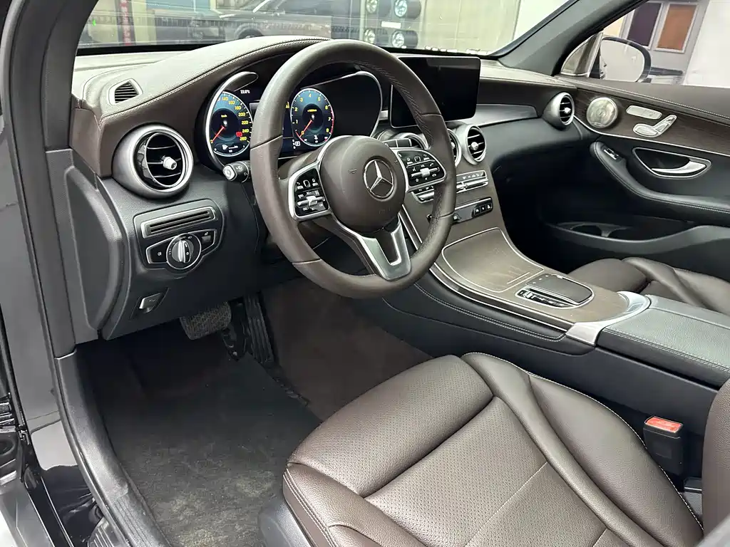 Mercedes-Benz GLC — миниатюра 11