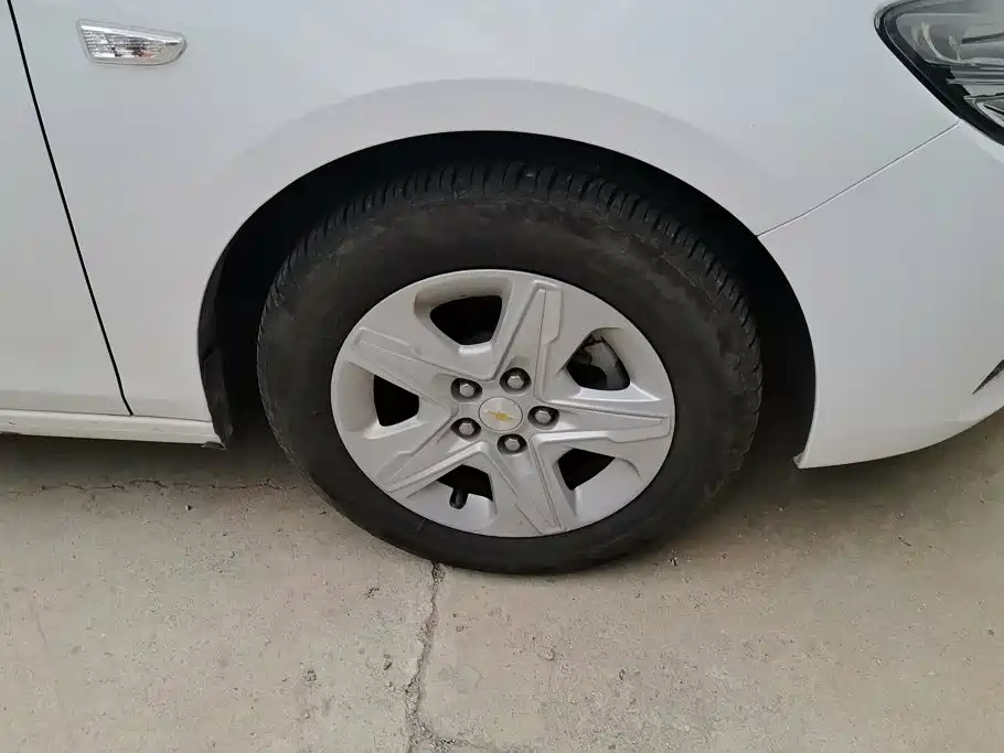 Chevrolet Cavalier — миниатюра 6