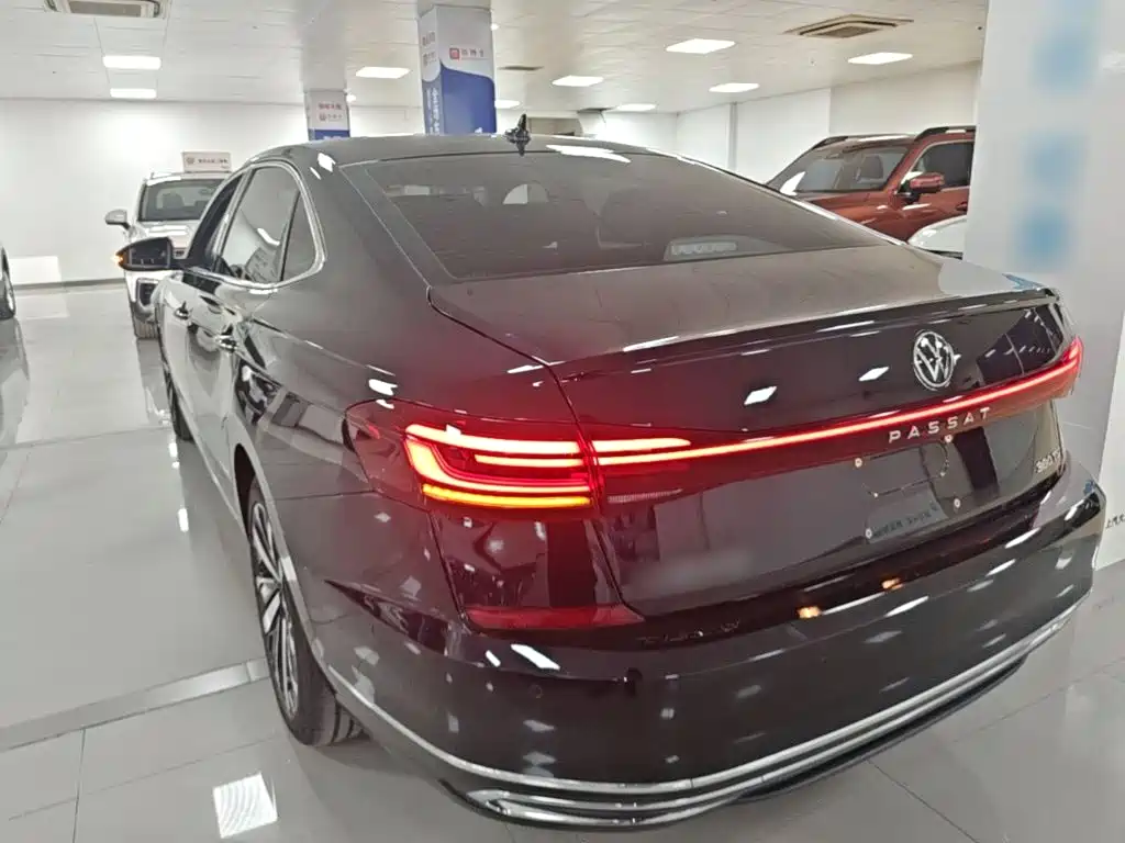 Volkswagen Passat — миниатюра 5