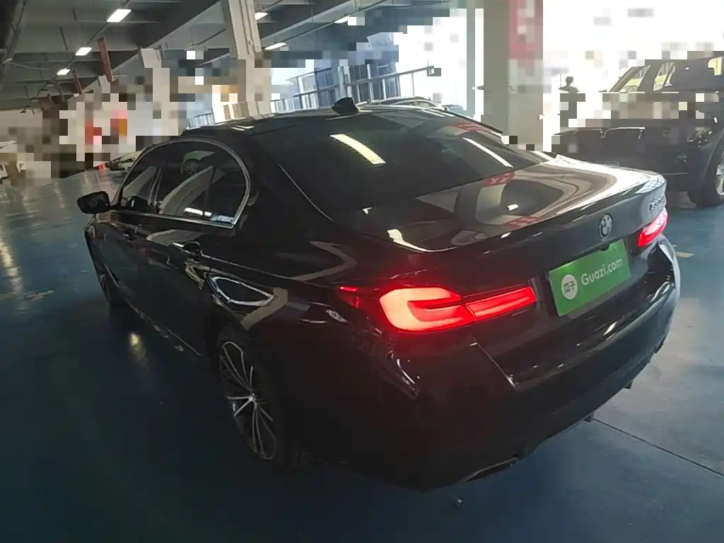 BMW 5 Series — миниатюра 5