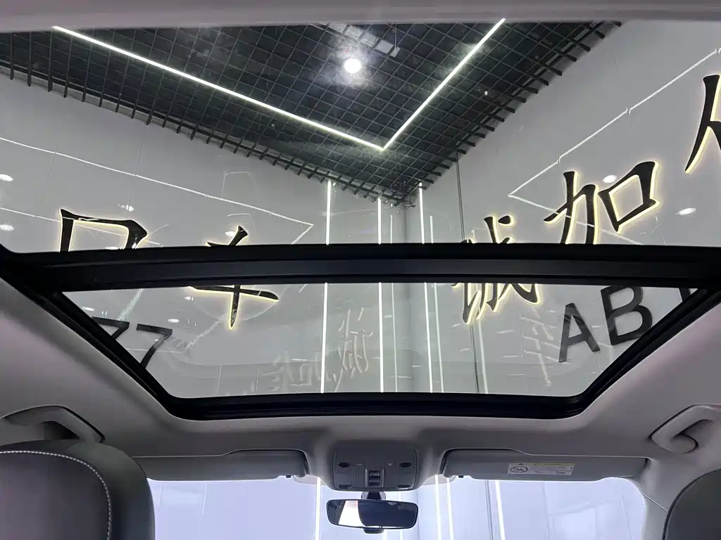 Audi Q3 — миниатюра 8