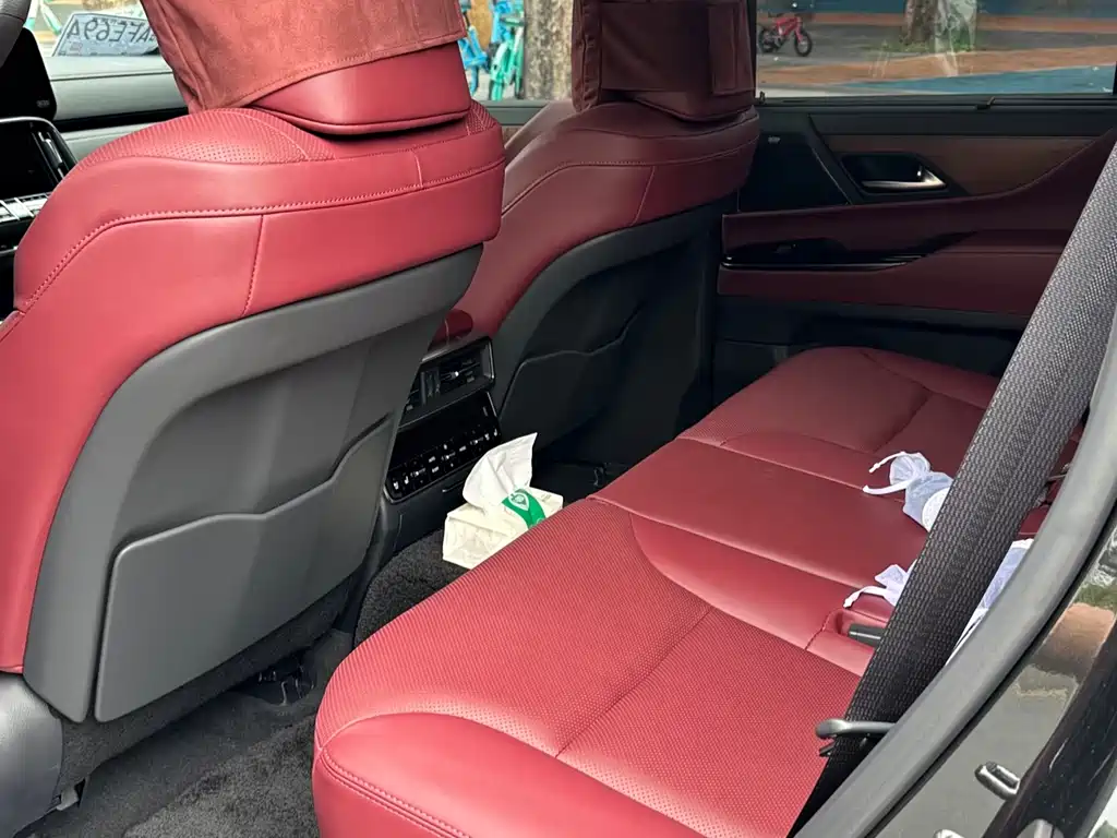 Lexus LX 2025 700h