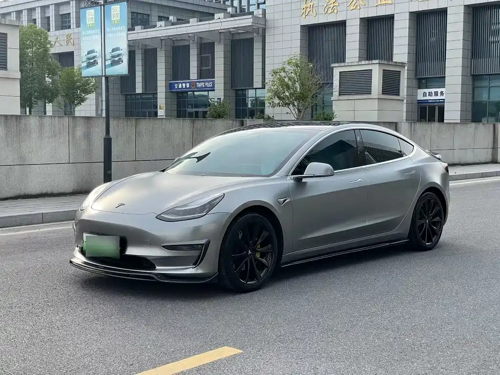 Tesla Model 3 2020