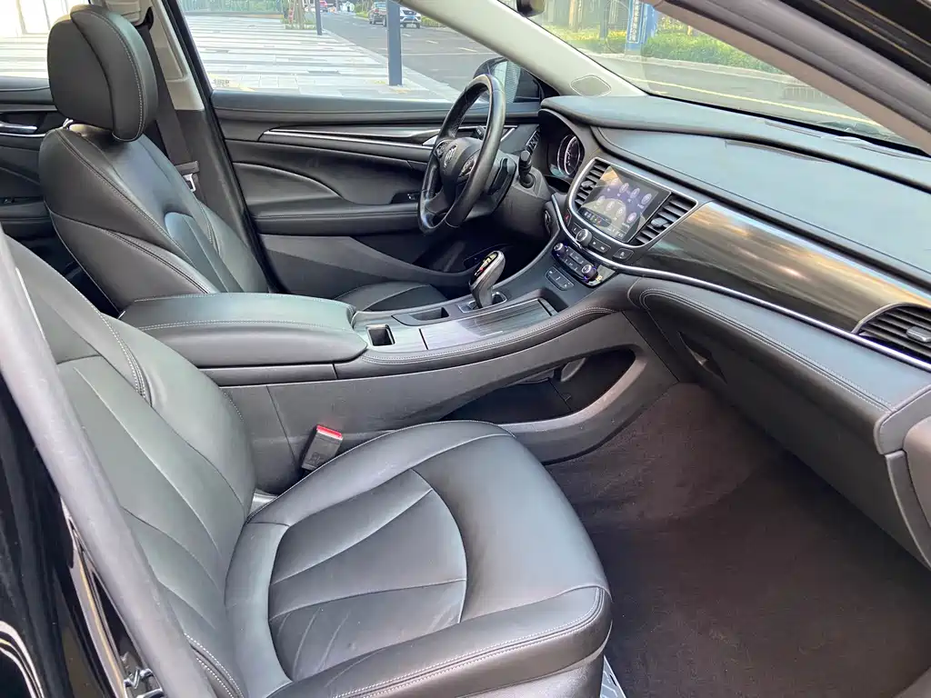 Buick LaCrosse — миниатюра 17