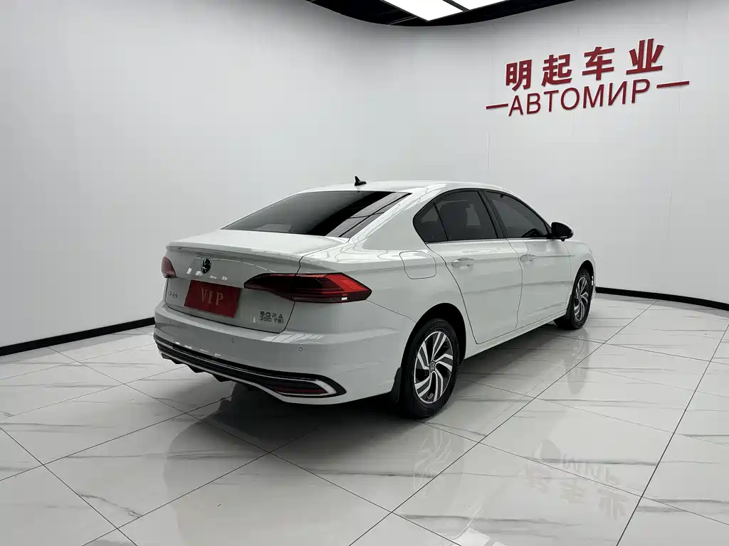 Volkswagen Bora 2023 200TSI DSG