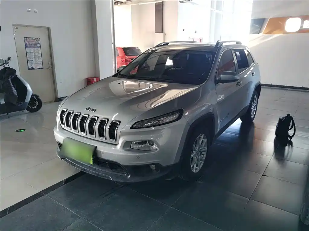 Jeep Cherokee 2016